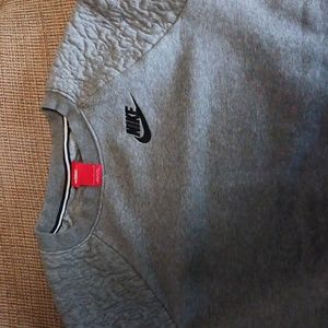 Mens Nike Sweater Size L